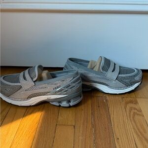 New Balance 1906L Loafer running shoe in Gray and White